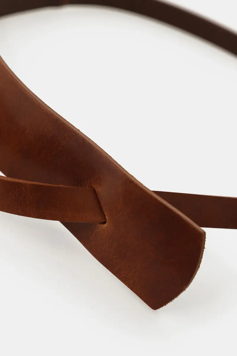 Cintura lunga semplice con passante annodato miniatura 2