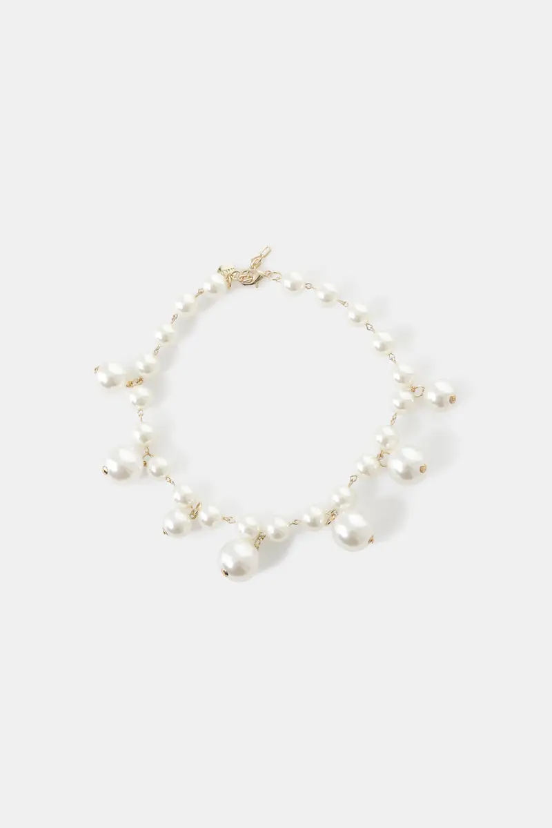 Collana con perle sferiche e chiusura a moschettone