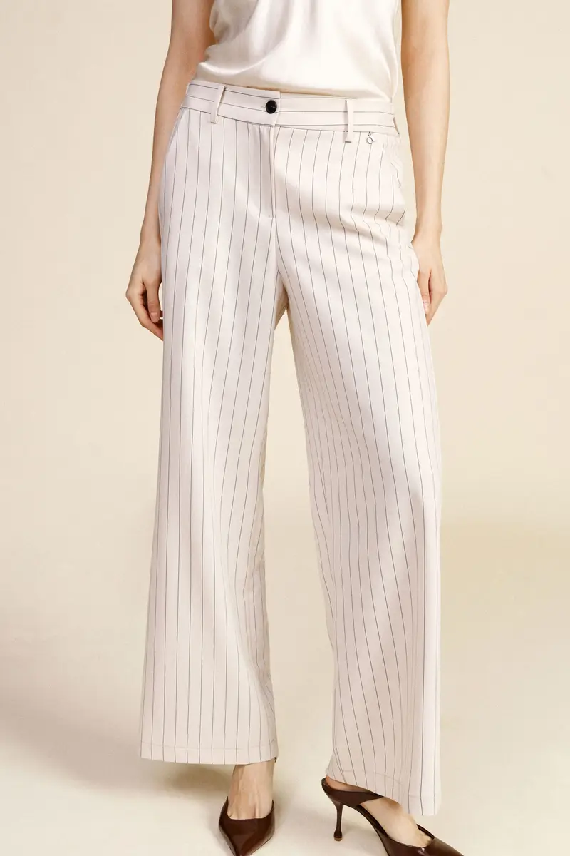 Completo giacca pantalone a righe con chiusura doppiopetto miniatura 3