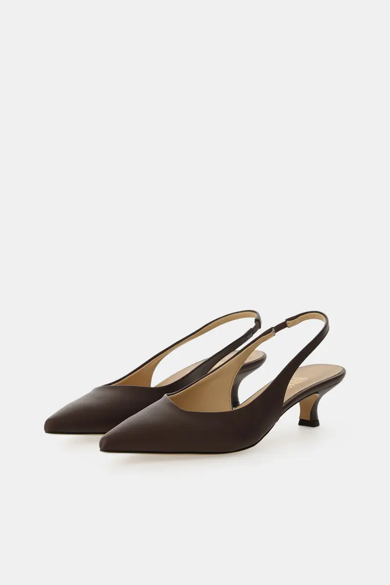 Décolleté slingback punta affusolata tacco basso
