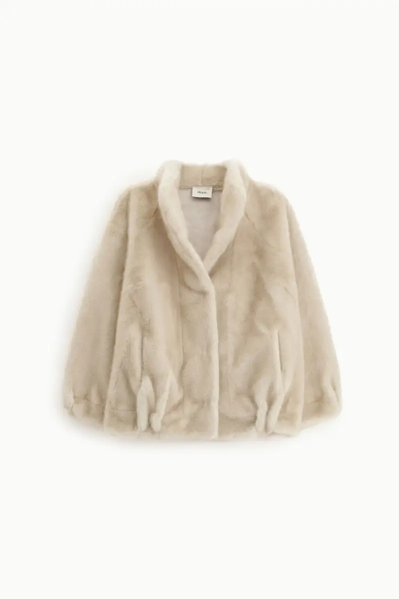 Eco-furs girocollo con chiusura a bottoni