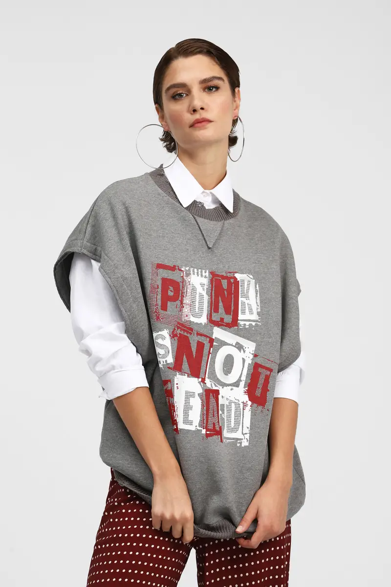 Felpa senza maniche con scritta punk