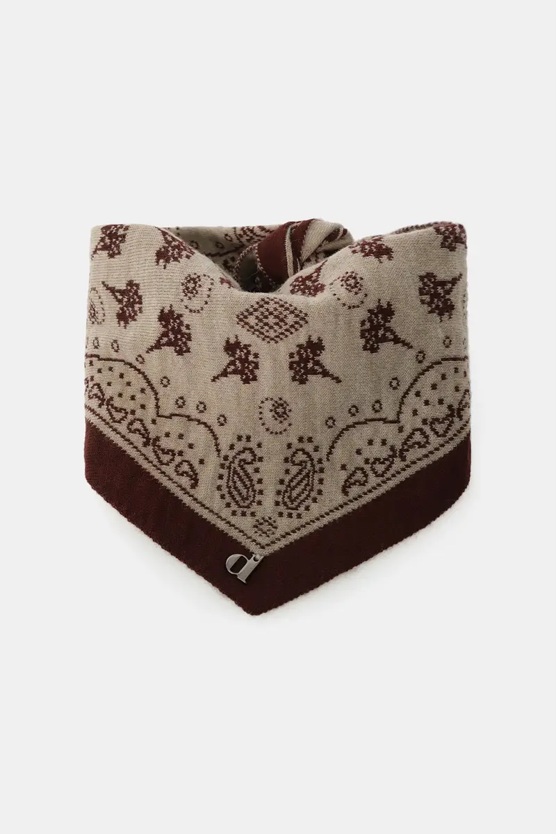 Foulard rettangolare jacquard con motivo paisley
