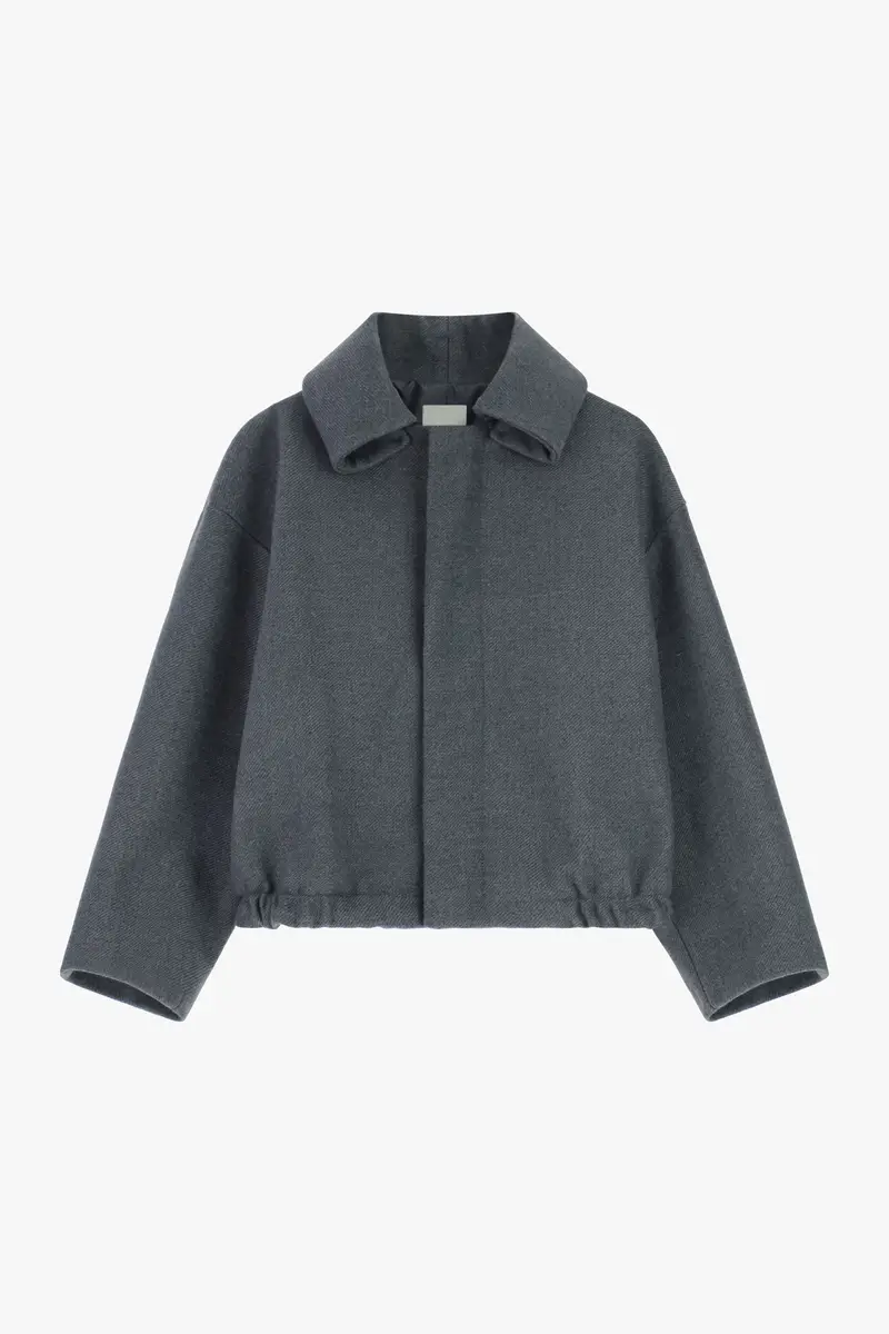 Giacca trapuntata corta con collo ampio e zip