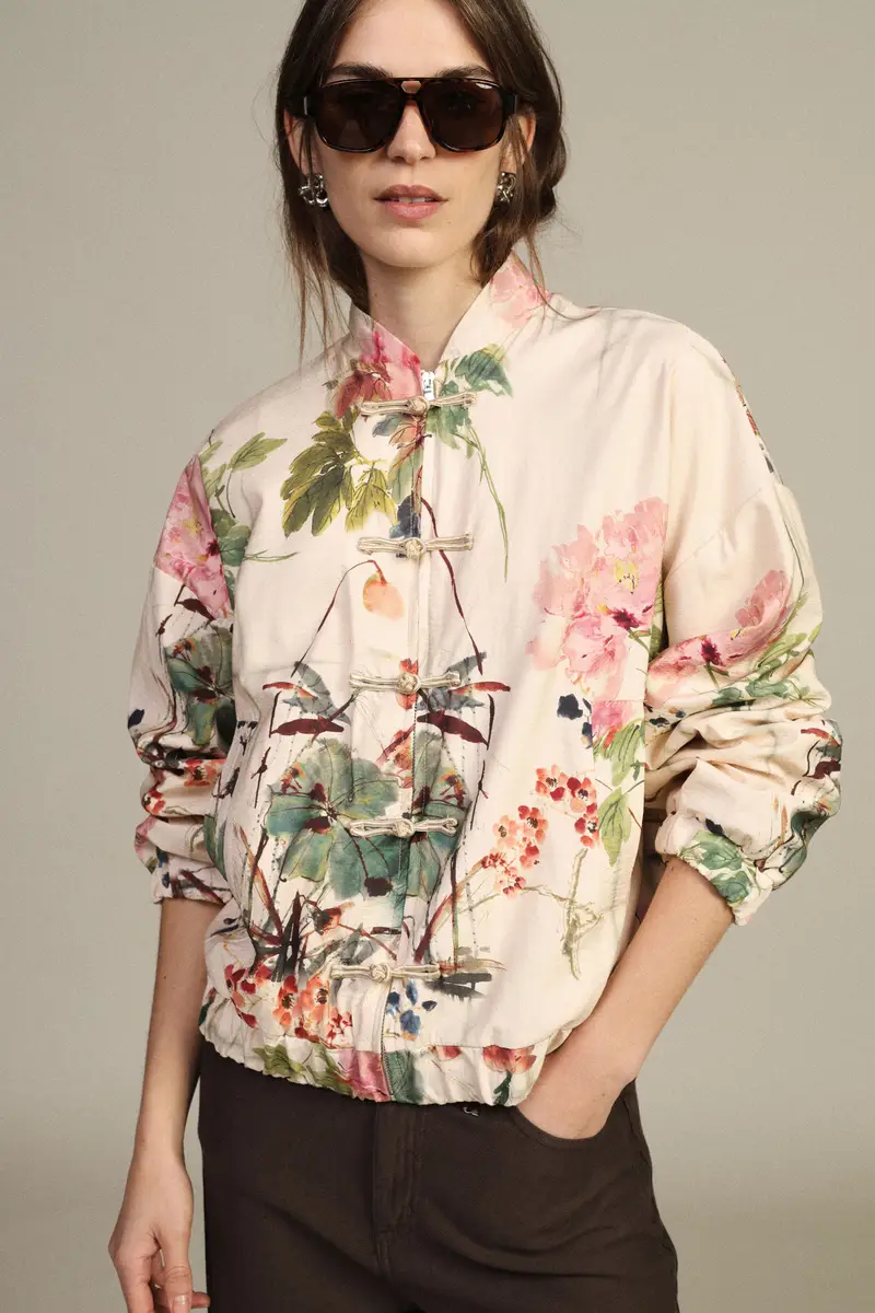 Giacca trapuntata stampa floreale con chiusura a laccetti