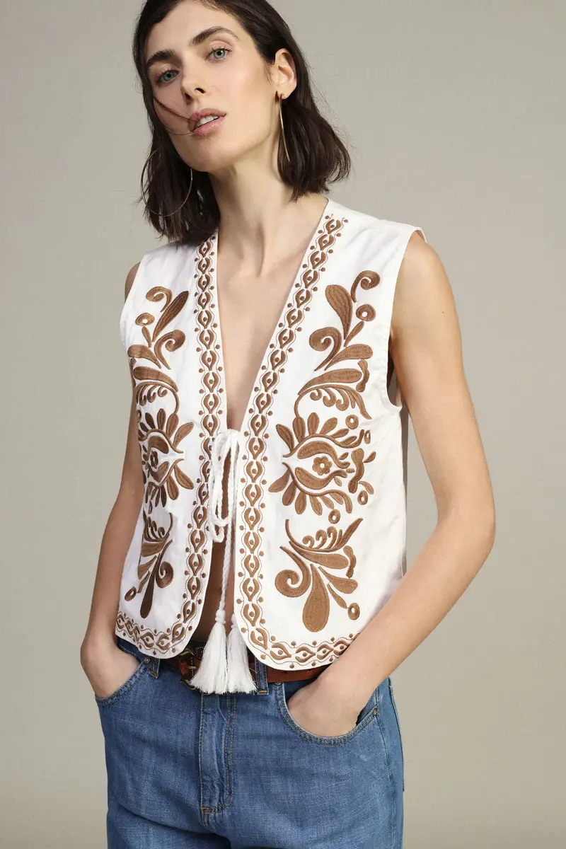 Gilet smanicato con ricamo floreale e nappine miniatura 2