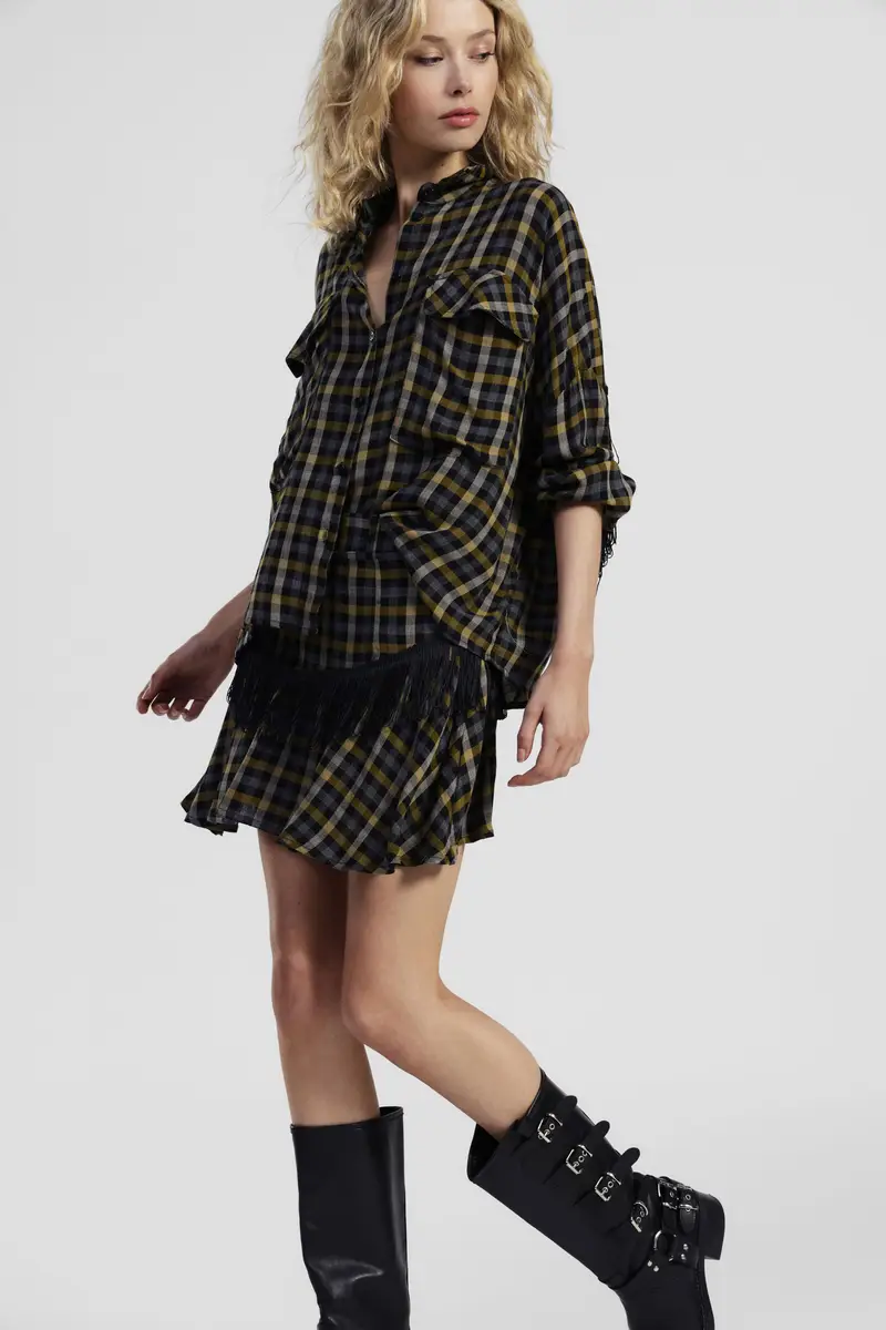 Gonna corta a quadri con frange e vita media miniatura 2