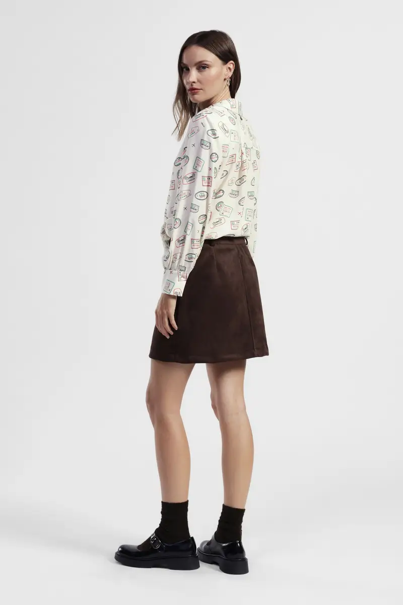 Gonna corta con tasche frontali e chiusura a bottone miniatura 3