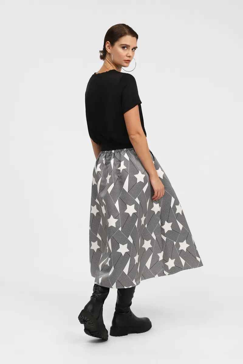 Gonna midi con motivo a stelle miniatura 3