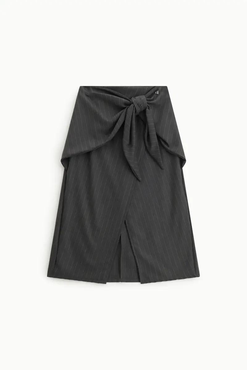 Gonna midi con nodo frontale e spacco