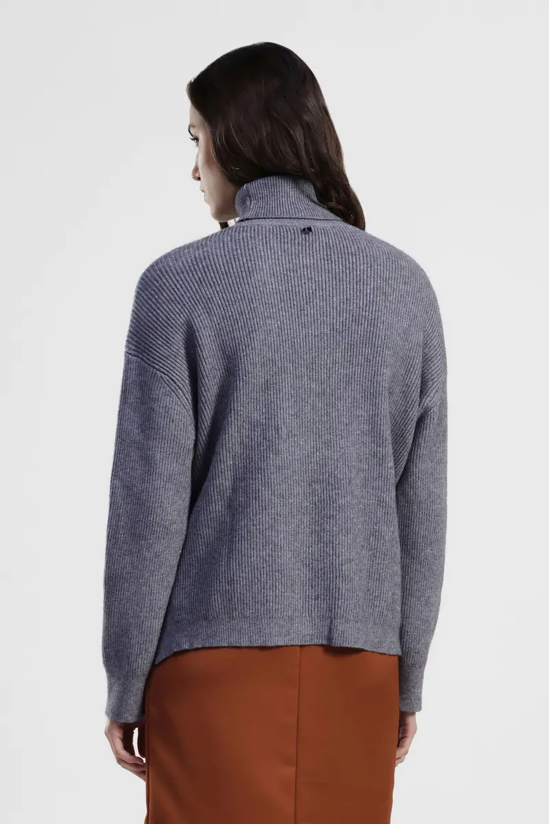 Maglione a collo alto con lavorazione a coste miniatura 3