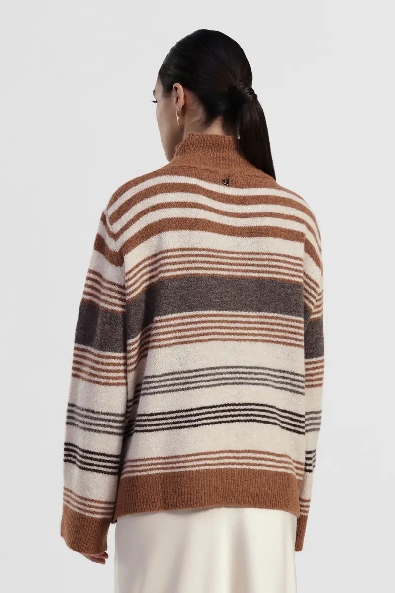 Maglione a righe con collo alto e maniche lunghe miniatura 3