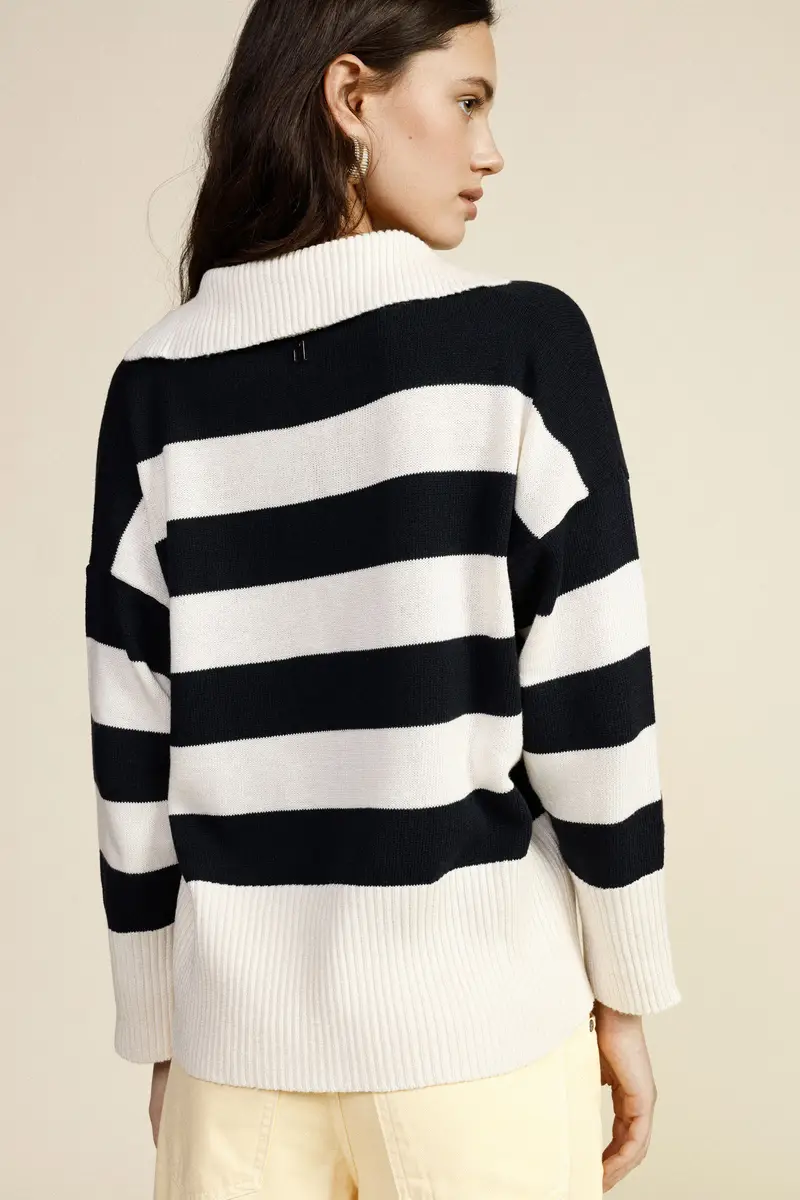 Maglione a righe con scollo a v profondo miniatura 3