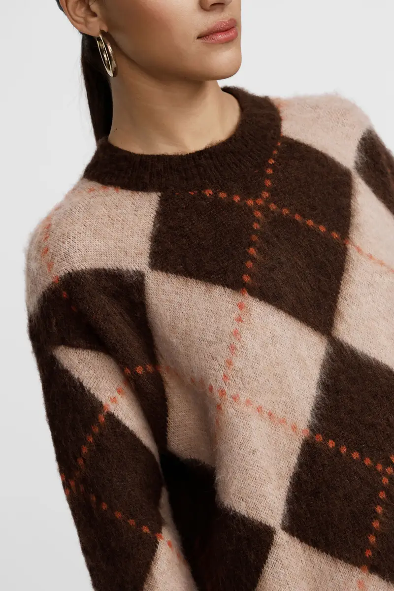 Maglione girocollo fantasia rombi vestibilità morbida miniatura 4