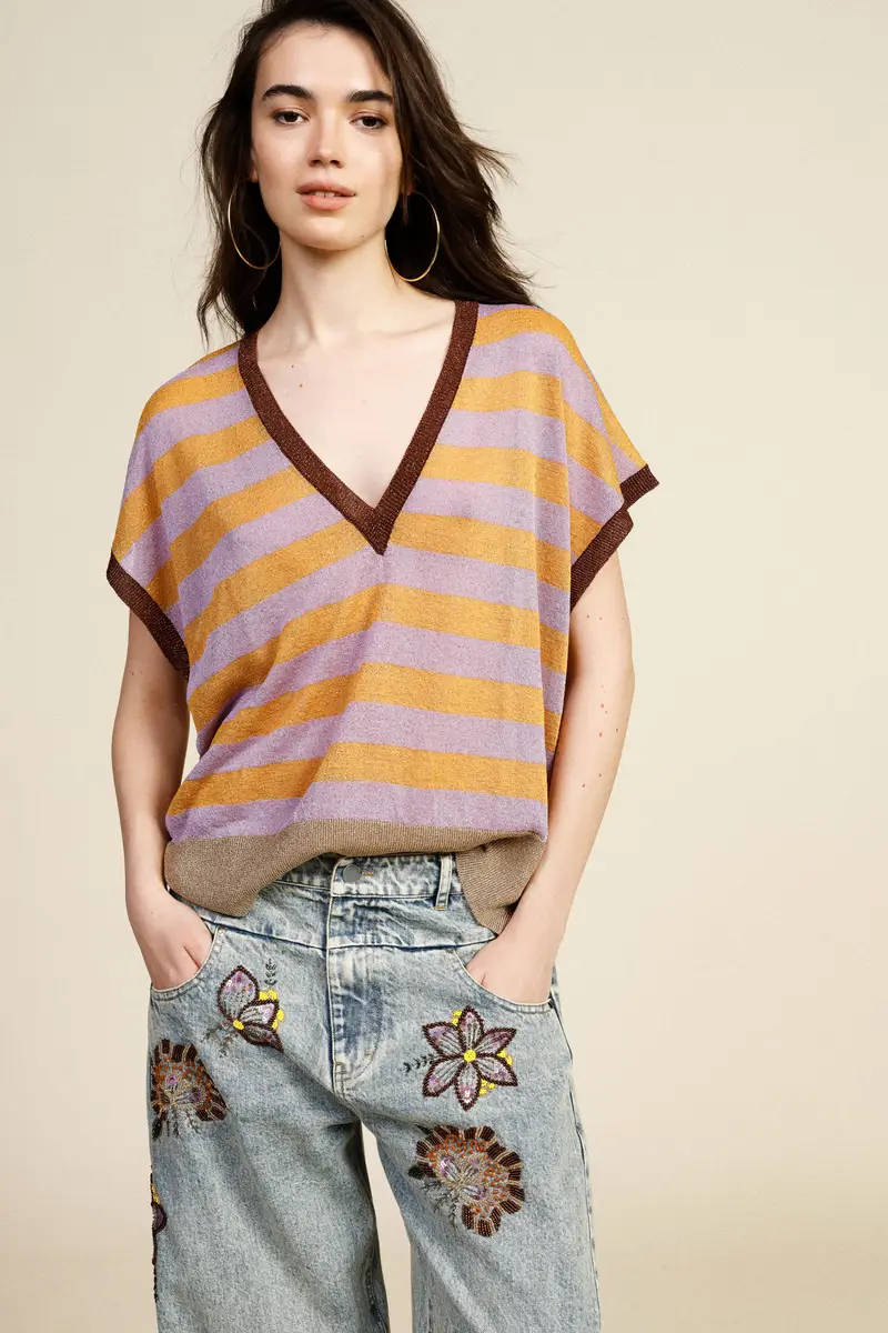 Maglione smanicato a righe con scollo a v miniatura 2