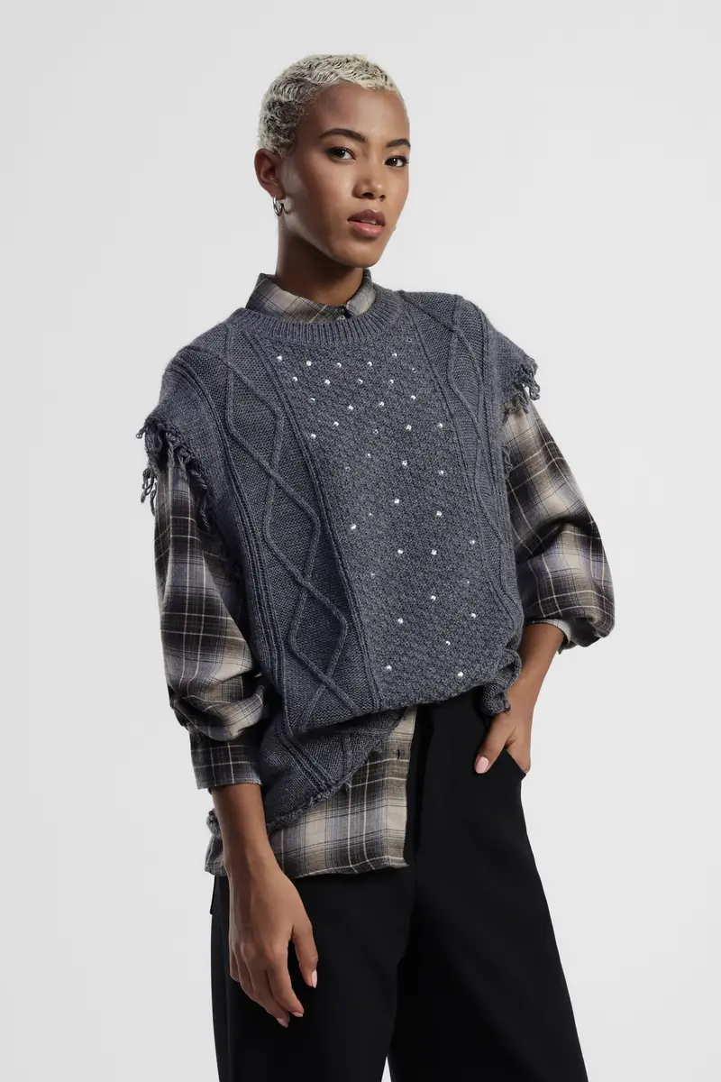 Maglione smanicato con lavorazione trecce e strass miniatura 2