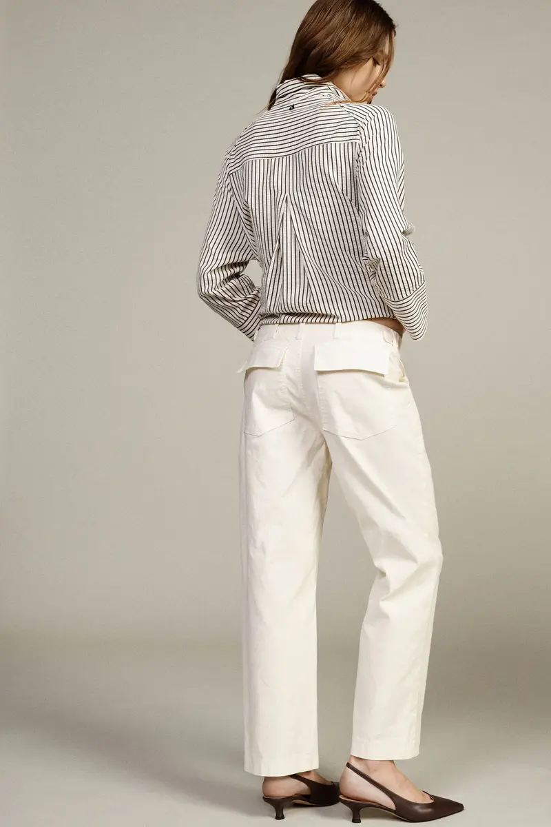 Pantaloni chino-fit con tasche frontali applicate miniatura 3