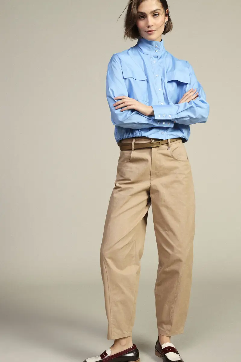 Pantaloni chino-fit vita alta con tasche frontali miniatura 2