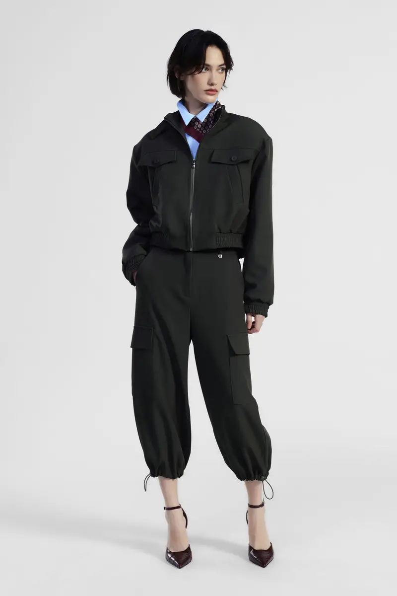 Pantaloni jogging vita alta con tasche cargo miniatura 2