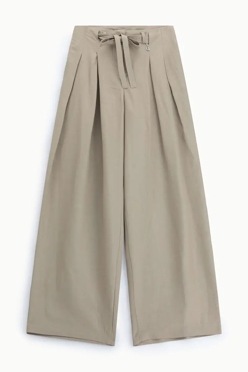 Pantaloni palazzo vita alta con pince e cintura