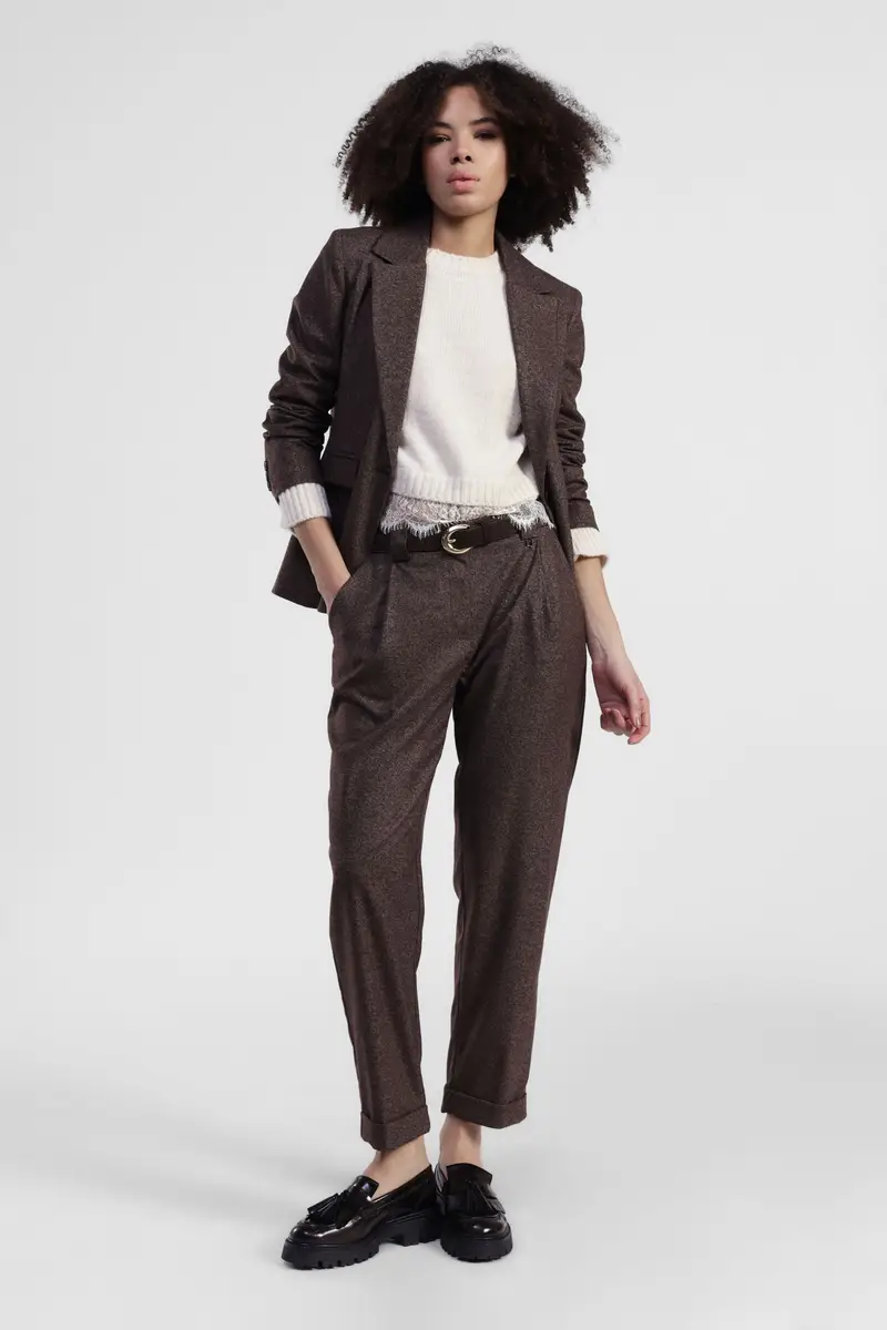 Pantaloni sartoriali con pinces e risvolto miniatura 2