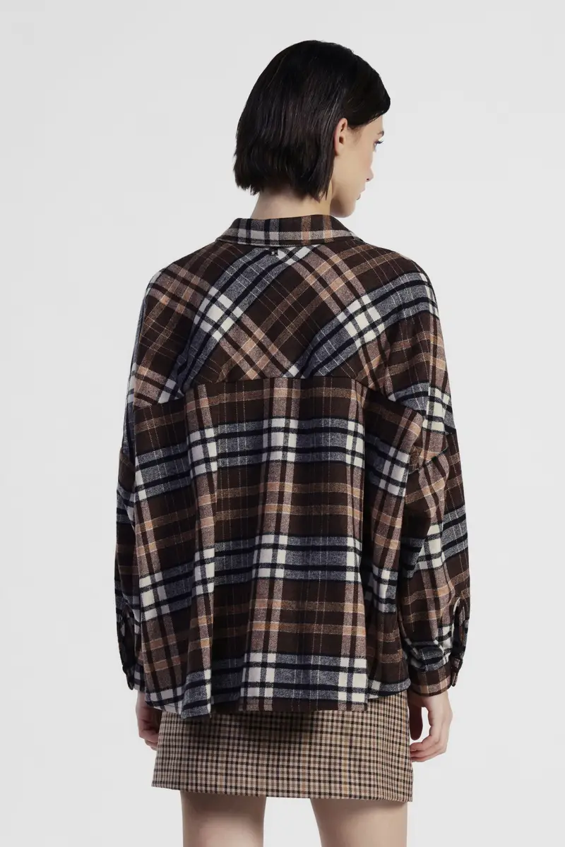 Shirt a quadri con nodo frontale e tasche miniatura 3