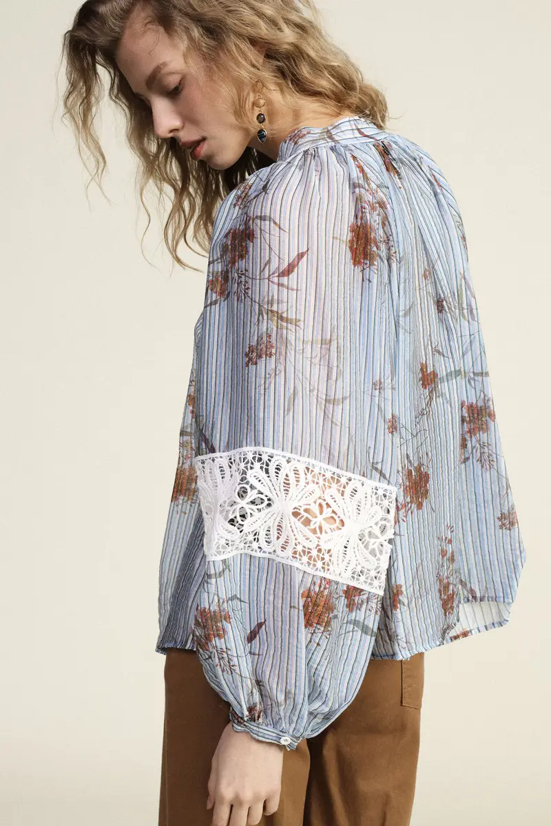 Shirt ampia a righe con dettagli pizzo sulle maniche miniatura 3