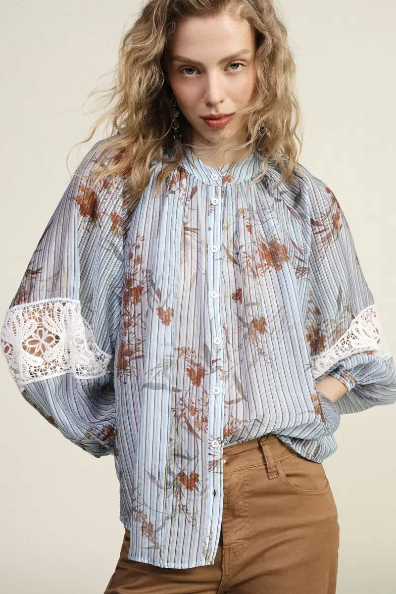 Shirt ampia a righe con dettagli pizzo sulle maniche miniatura 4