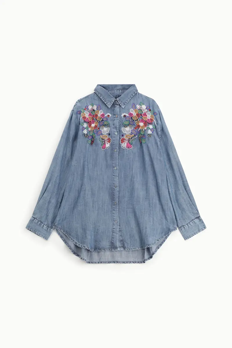 Shirt con ricamo floreale davanti e collo classico