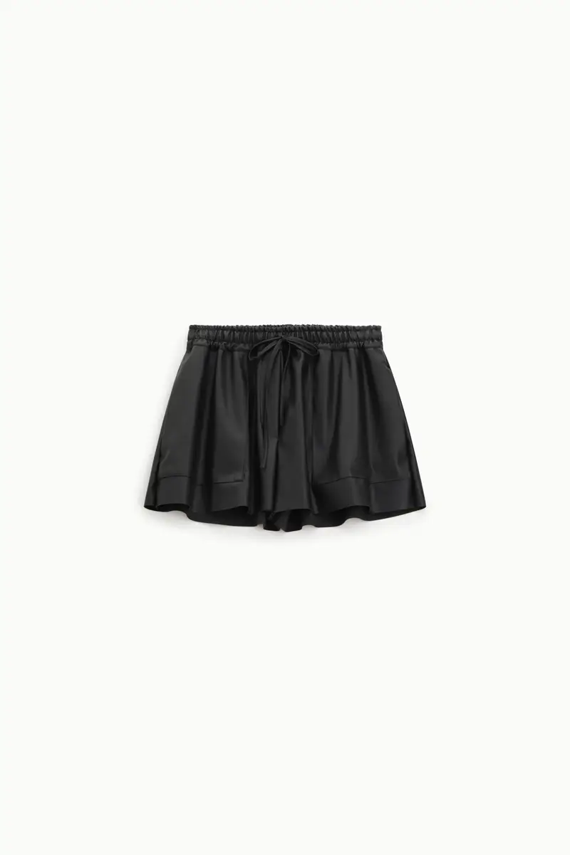 Shorts regular-fit con tasche frontali e coulisse
