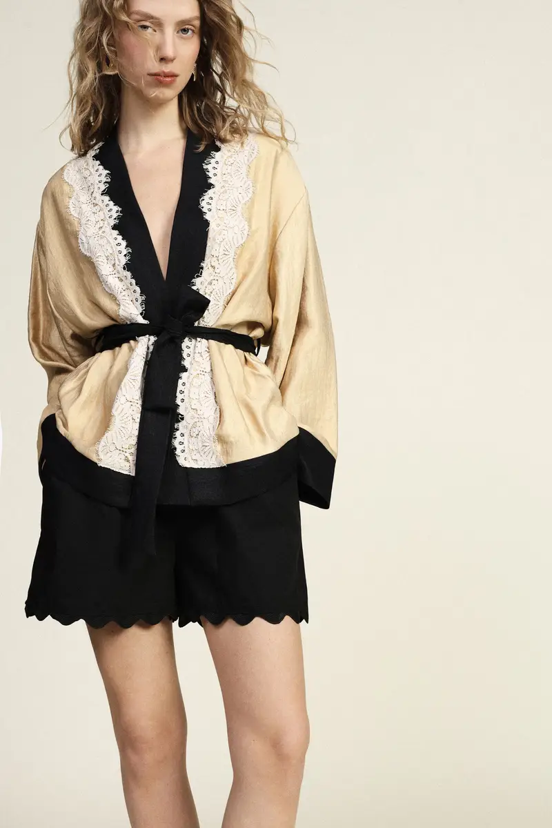 Shorts regular-fit orlo smerlato tinta unita miniatura 2