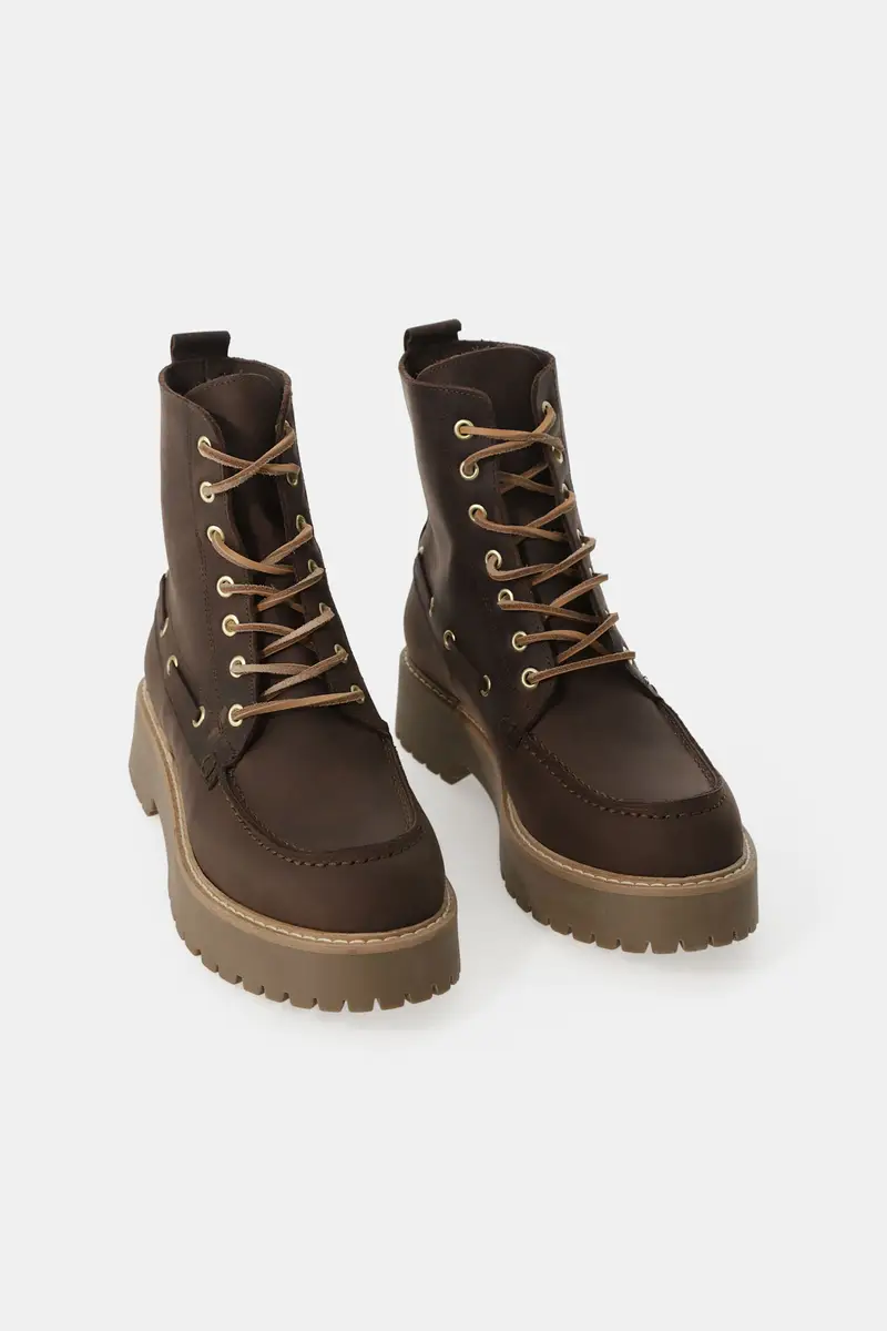 Stivaletti stringati con suola carrarmato e cuciture a vista miniatura 2