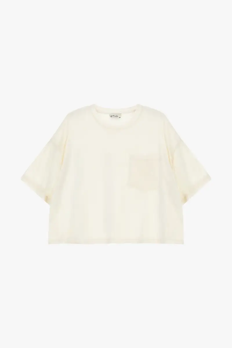 T-shirt ampia con taschino e ricamo tono su tono