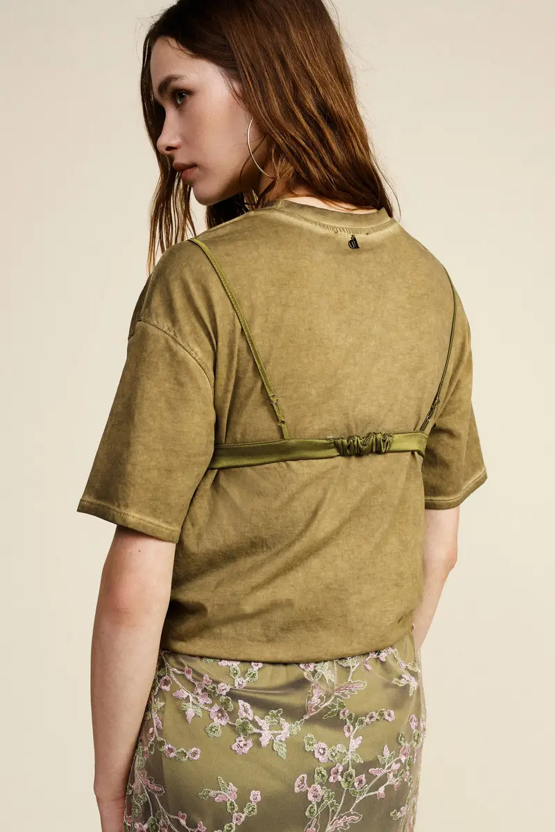 T-shirt girocollo con applicazione ricamo floreale miniatura 3