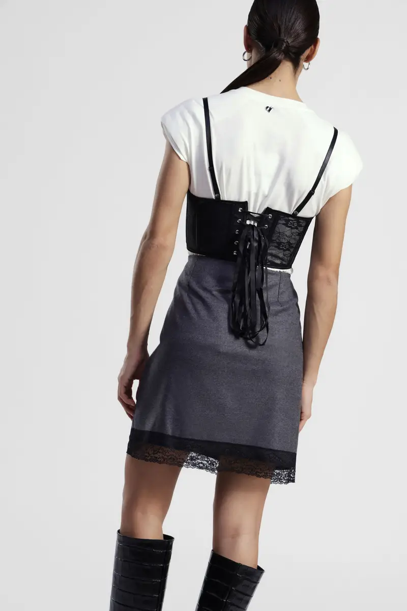 Top con maniche corte e corsetto in pizzo miniatura 3