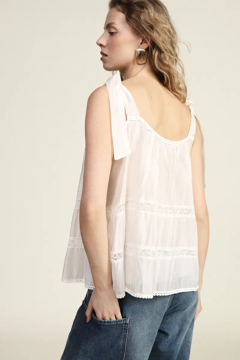 Top con spalline annodate e inserti in pizzo miniatura 3