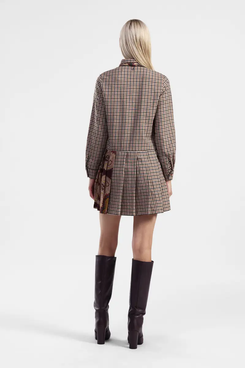 Vestito con colletto classico e stampa miniatura 3