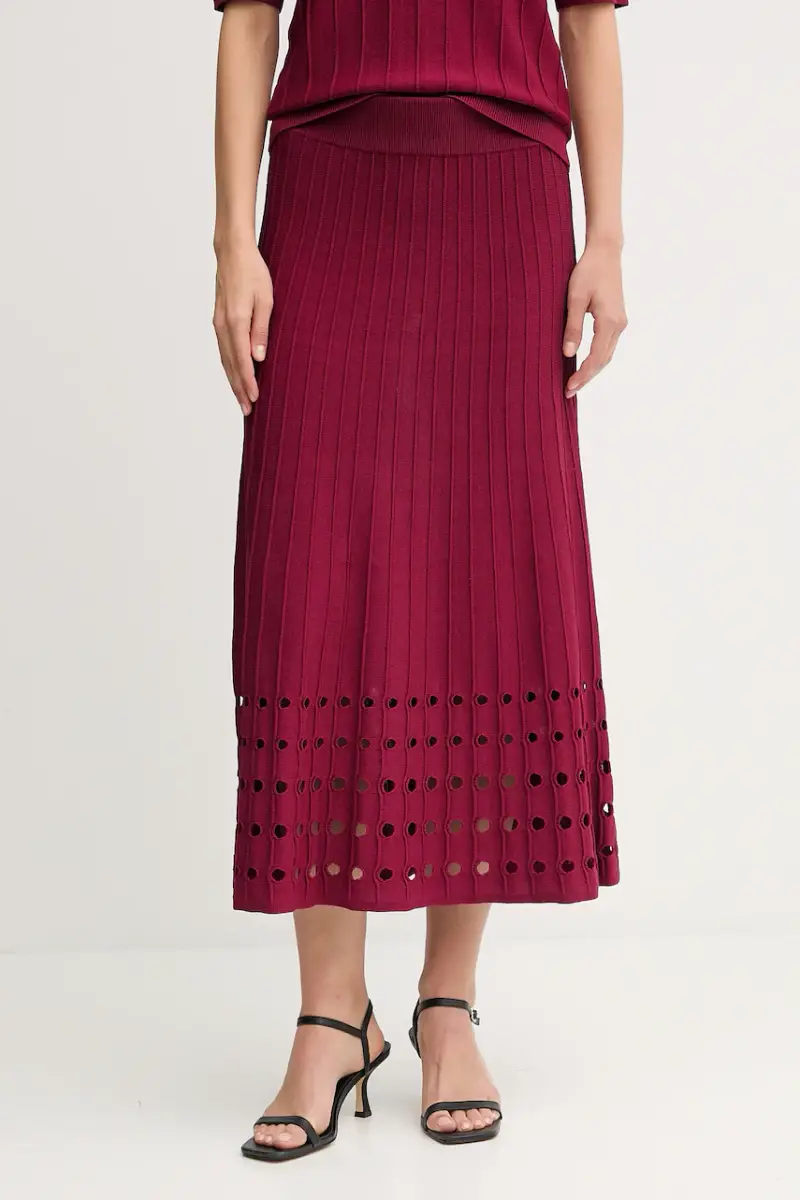 gonna colore granata P5ERAX08