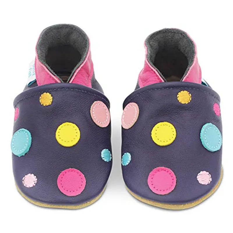 Dotty Fish Scarpine a Piedi Nudi per Bambine in Morbida Pelle. Marchio Britannico. Antiscivolo, approvate dai podologi, Traspiranti, Leggere, Flessibili - Blu Navy con Pois Colorati 0-6 Mesi miniatura 2