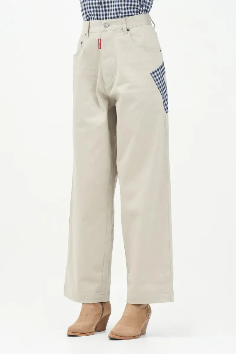 Pantalone beige per donna, ragazzi e bambini con il logo DSQ2 ricamato sul retro