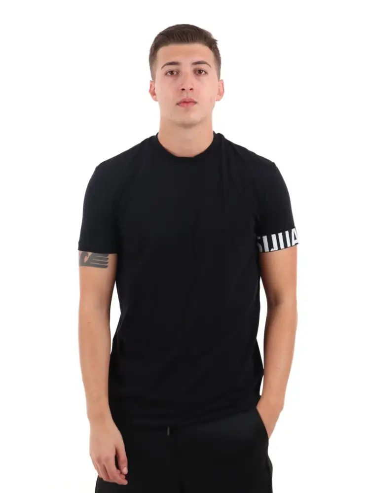 tshirt nera uomo logo sul braccio
