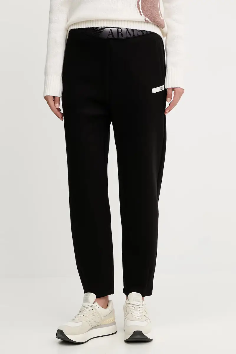 pantaloni tuta colore nero con applicazione AF13151.7W000678