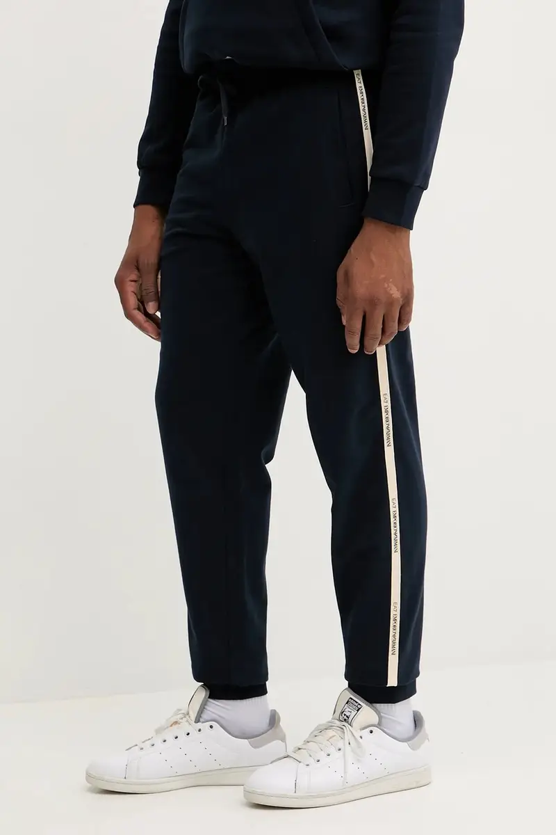 pantaloni tuta di cotone uomo colore blu navy con applicazione AF13512.7M001756 miniatura 4