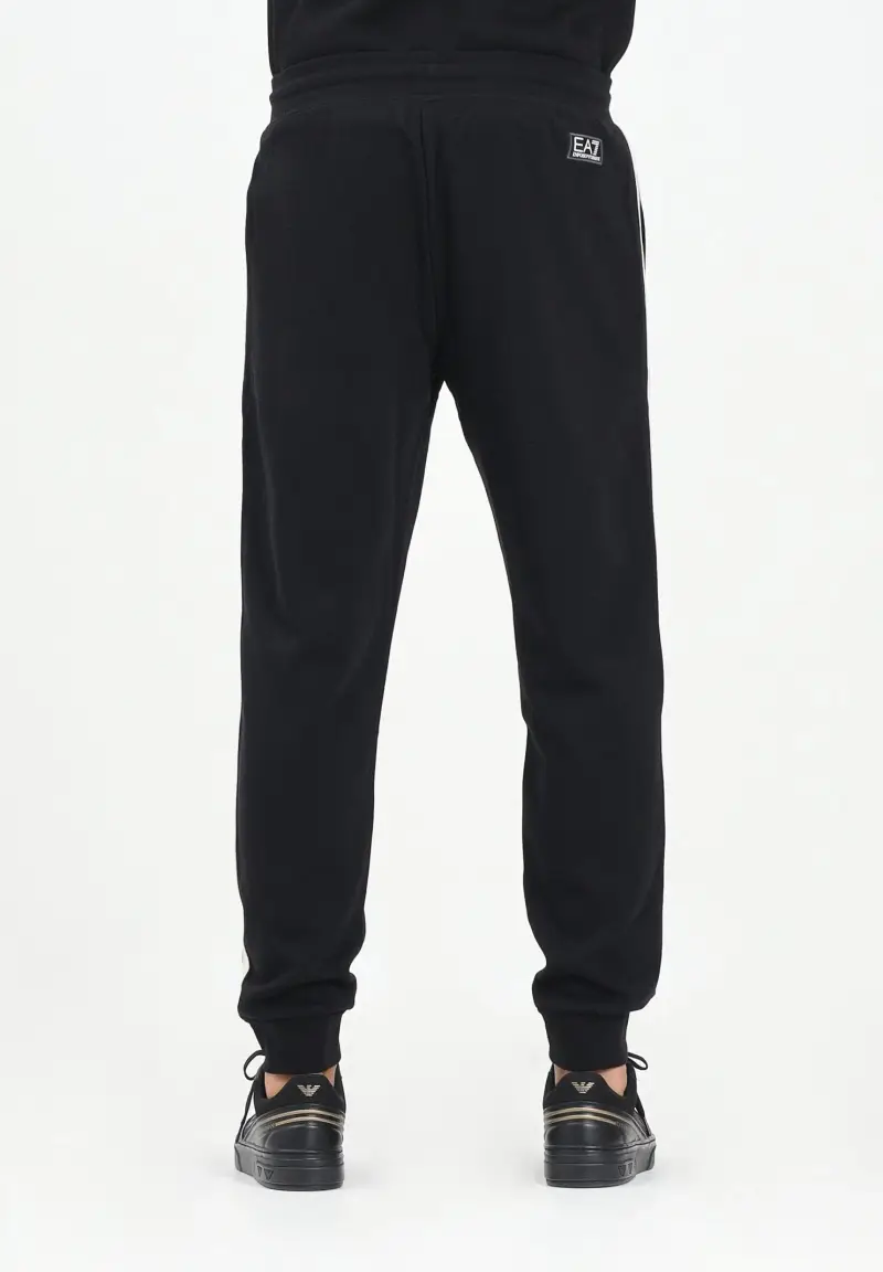 Pantalone sportivo nero da uomo con bande laterali logate miniatura 3