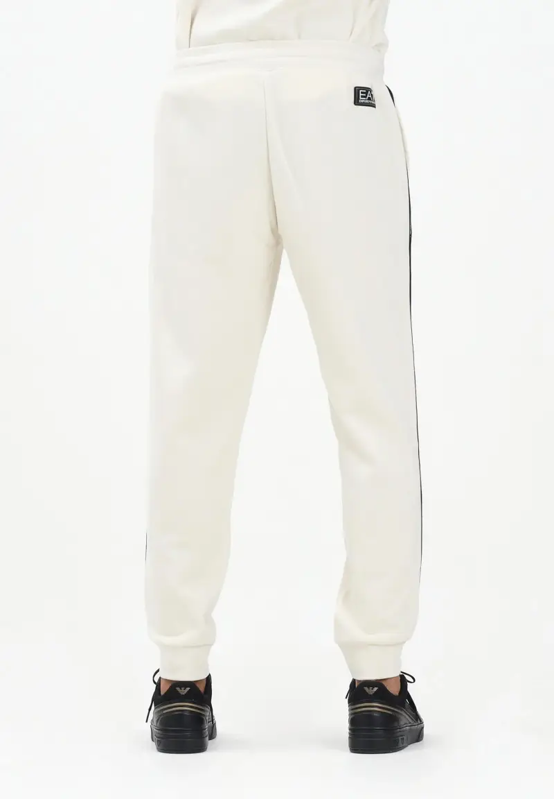 Pantalone sportivo panna da uomo con bande laterali logate miniatura 3