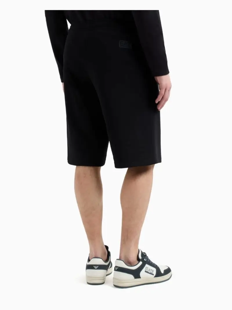 Ea7 shorts nero uomo in cotone maxi logo in rilievo sul lato miniatura 3