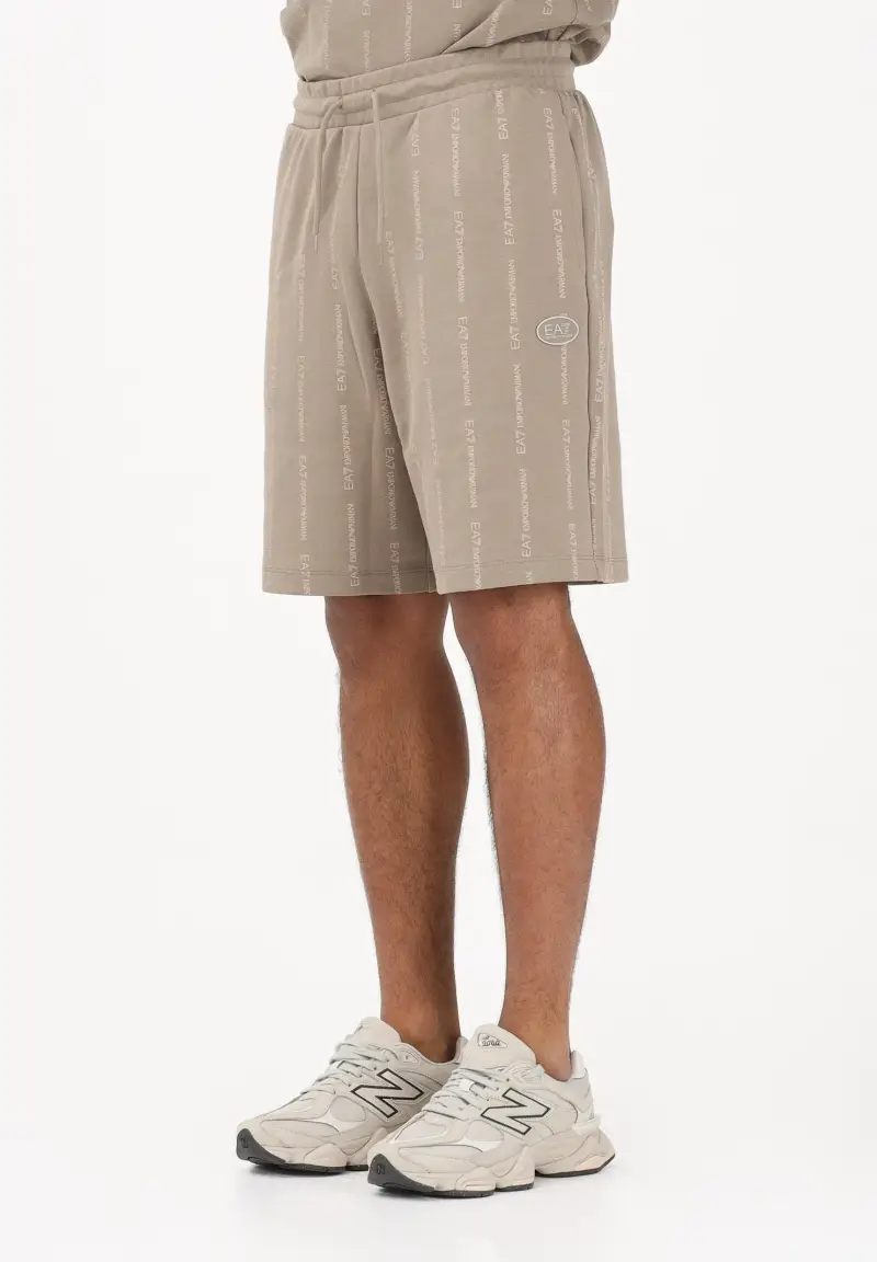 Shorts sportivo beige da uomo con stampa all-over del logo