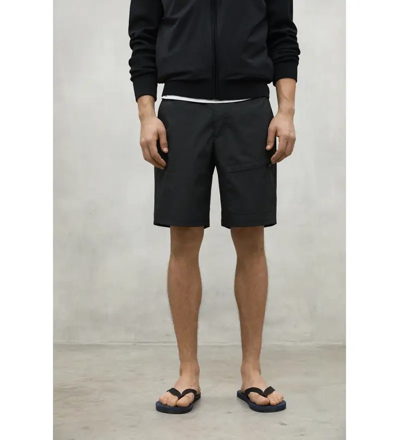 per uomo. MCMGAPCISAR00048S25-319 Pantaloncini neri Isar (38), Nero, Casual, Polister riciclato, Sostenibile