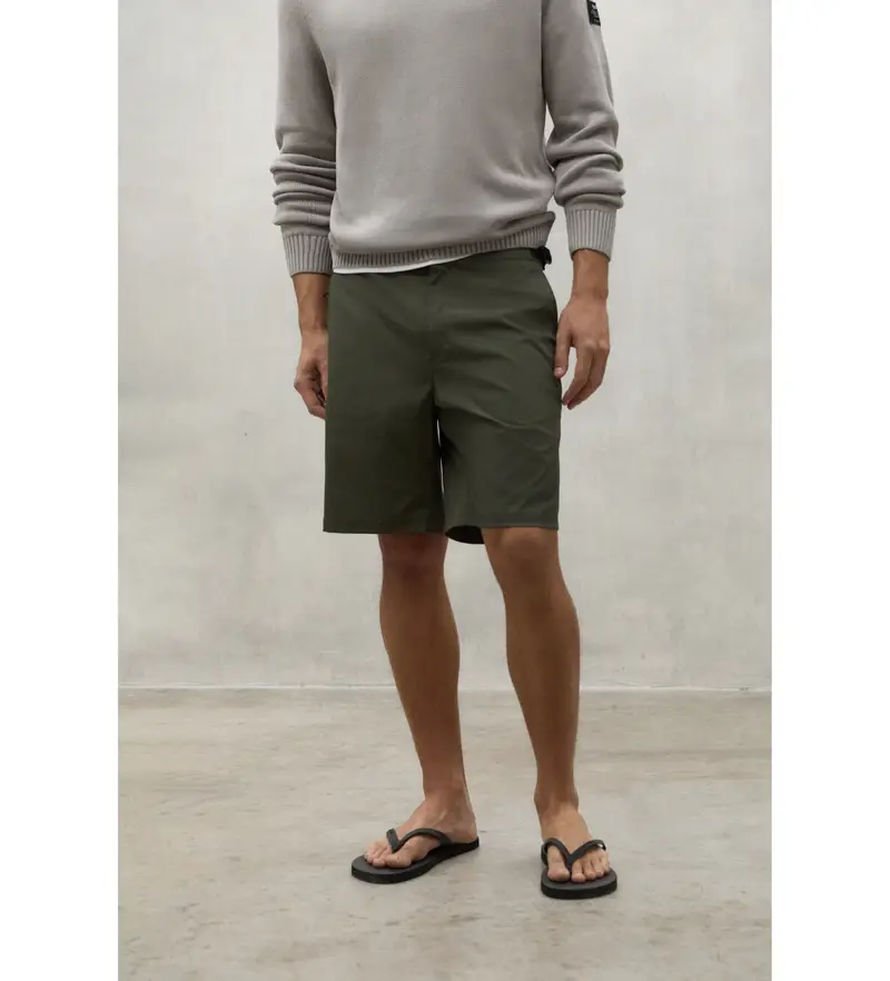 per uomo. MCMGAPCRINSH0048S24-128 Pantaloncini verdi del Reno (36), Casual, Verde, Polister riciclato, Sostenibile