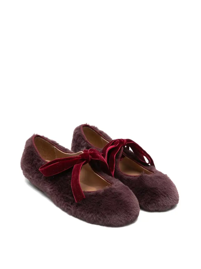 Ballerina In Pelliccia Rosso Scuro